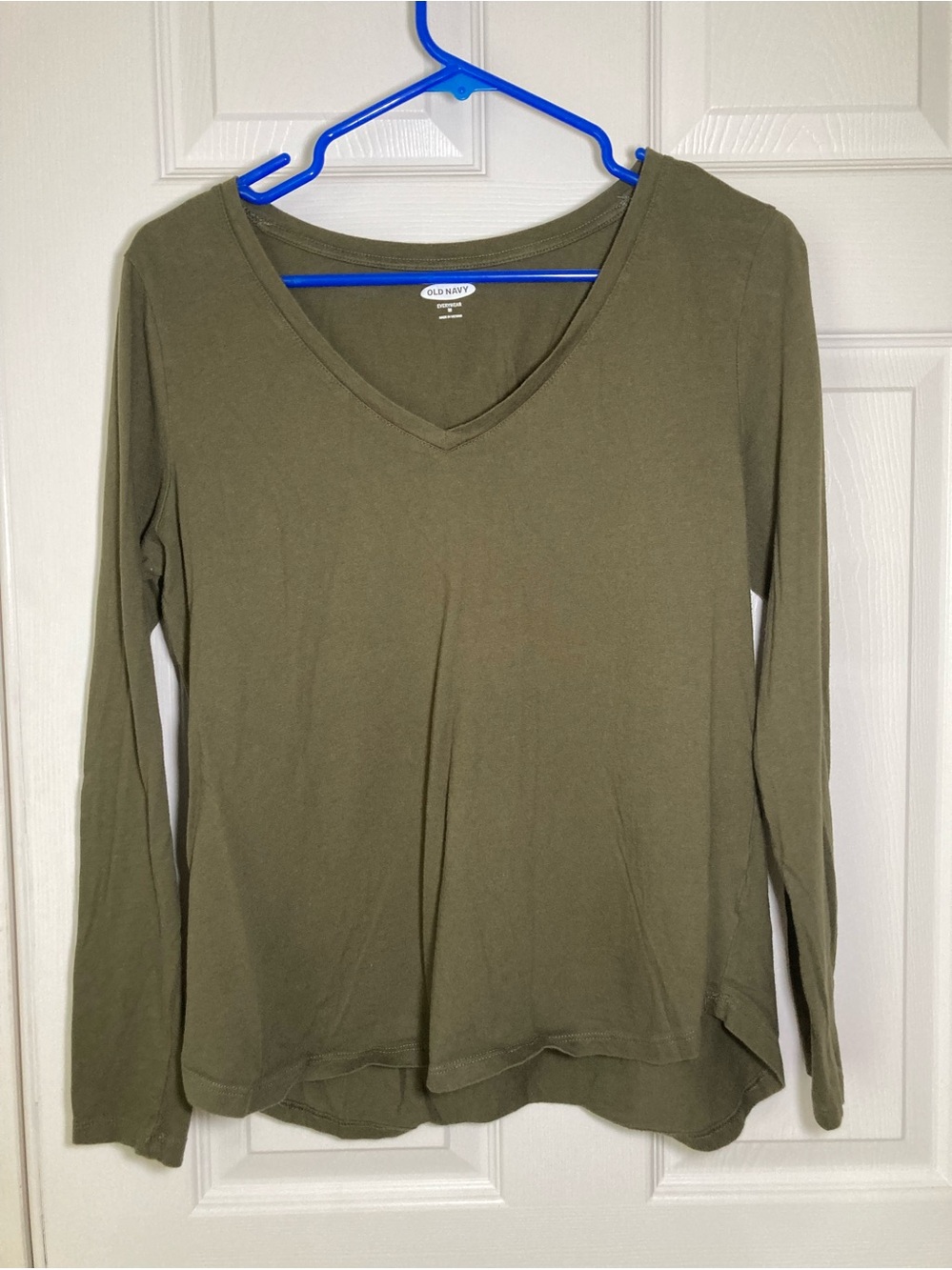 Cotton long sleeve v neck Sz m